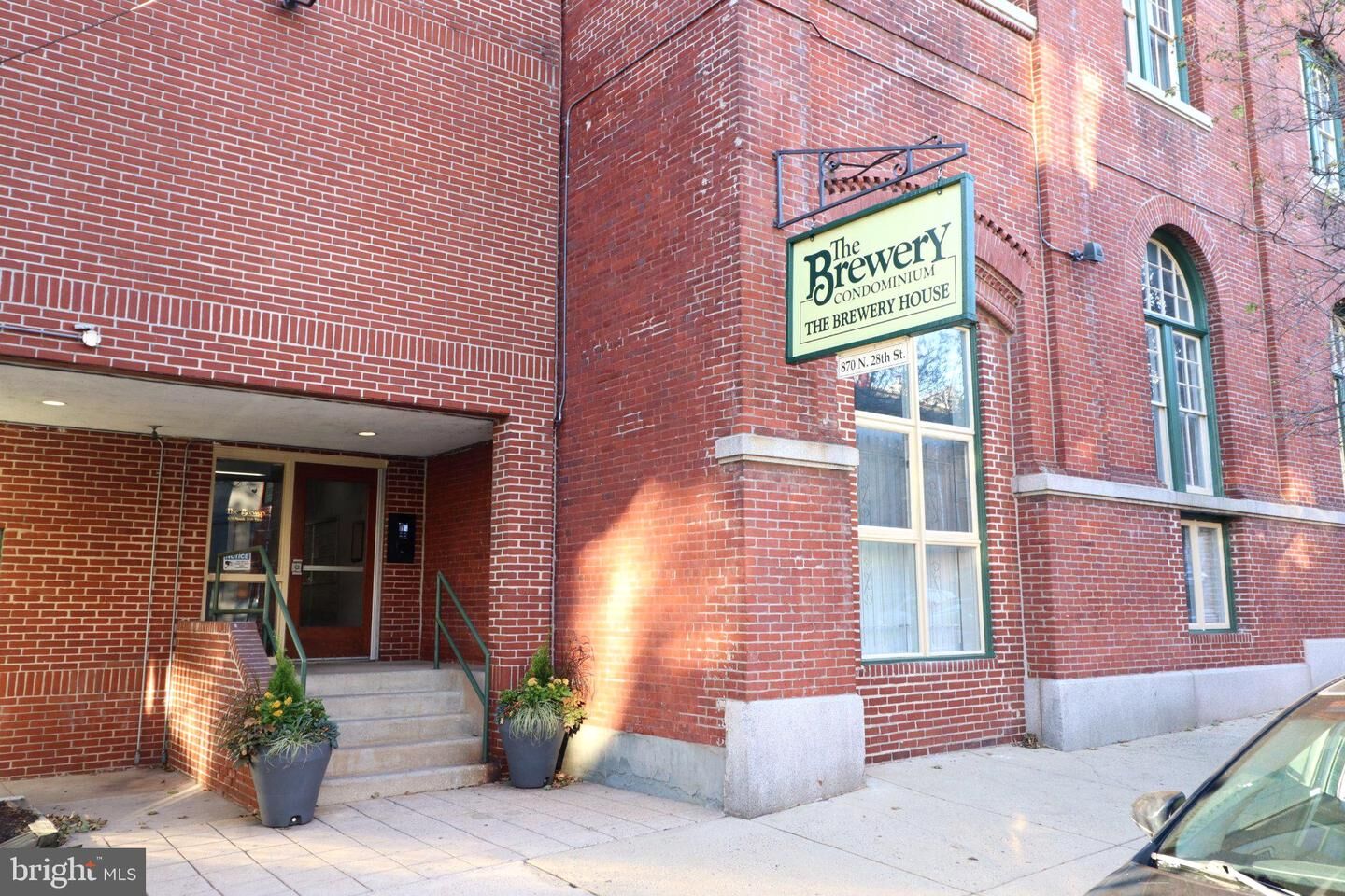Property Photo: 870 N 28th Street 112 PA 19130