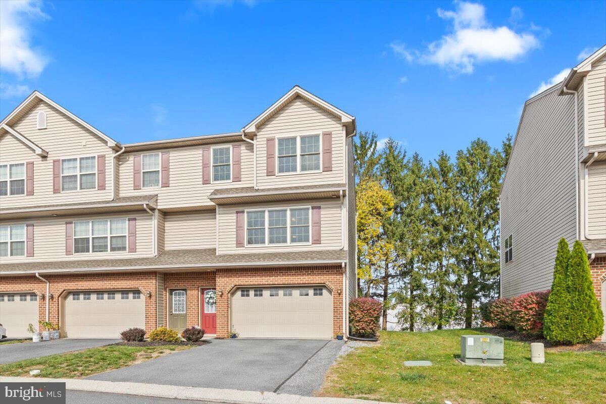 Property Photo:  6446 Creekbend Drive Drive 109  PA 17050 