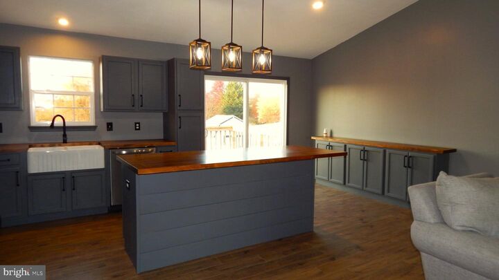 Property Photo:  143 Overview Circle E  PA 17356 