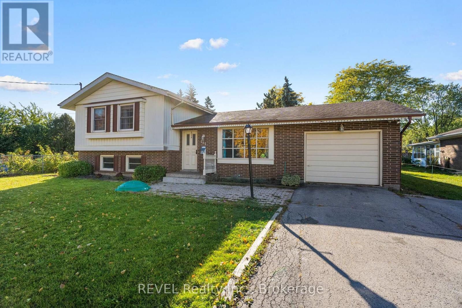 Property Photo: 181 St Davids Road ON L2V 2M2