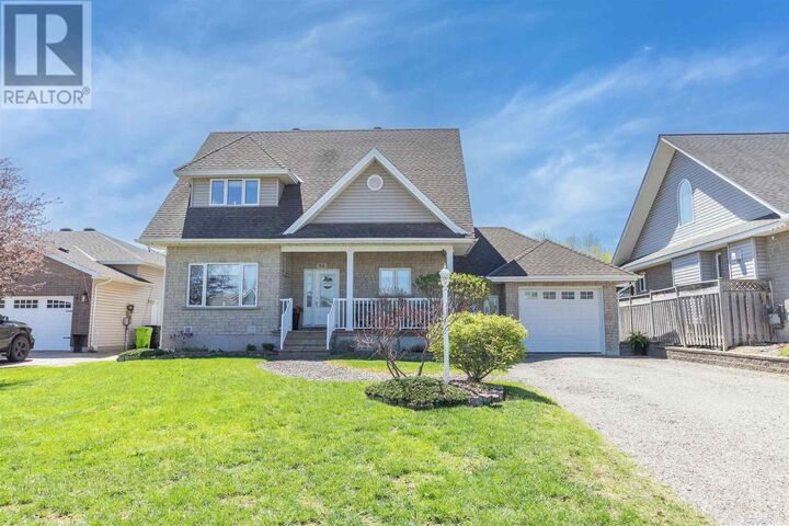 Property Photo: 53 Laura St ON P6C 2G5