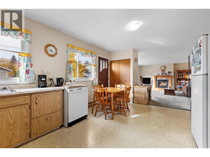 Property Photo:  216 25th Avenue South  BC V0B 1G6 