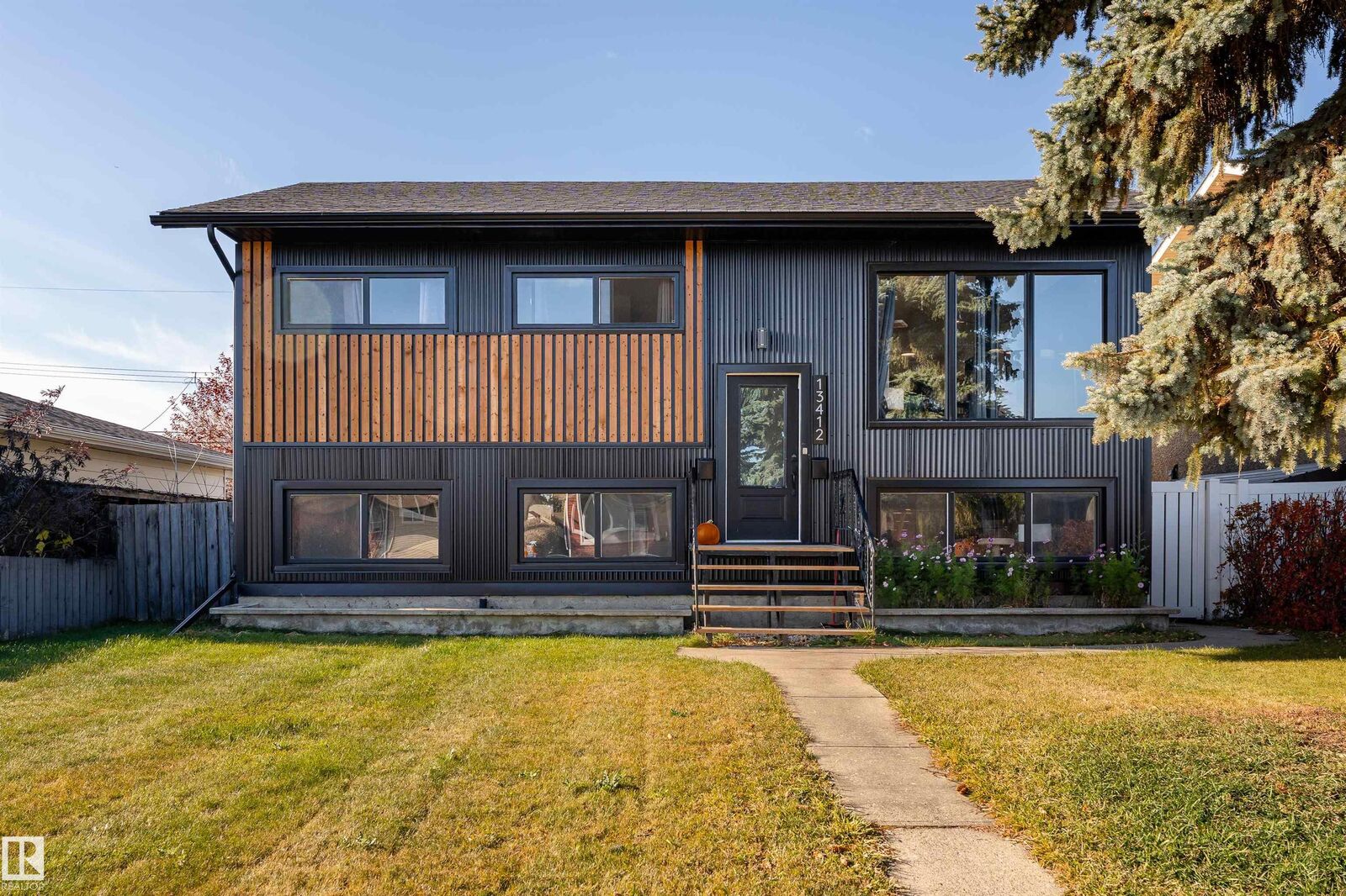Property Photo:  13412 135 Street NW  AB T5L 1Y9 