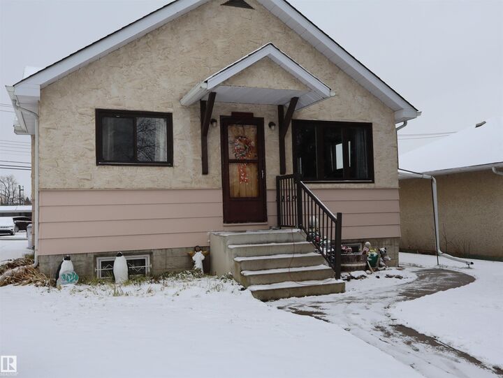 Property Photo:  5129 51 Street  AB T7N 1A1 