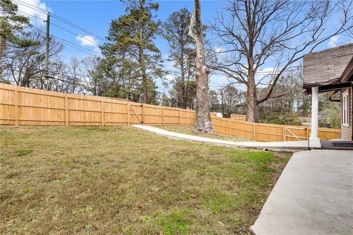 Property Photo:  335 Fairburn Road NW  GA 30331 