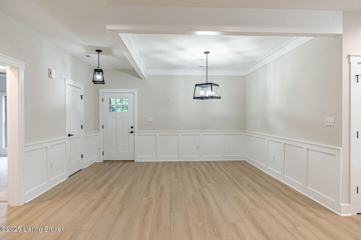 Property Photo:  77 Cherokee Dr  KY 40065 