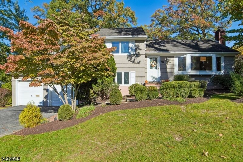 Property Photo:  38 W Lawn Rd  NJ 07039 