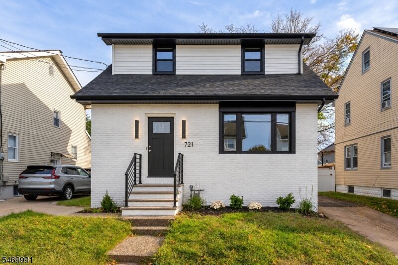 Property Photo:  721 Bailey Ave  NJ 07208 