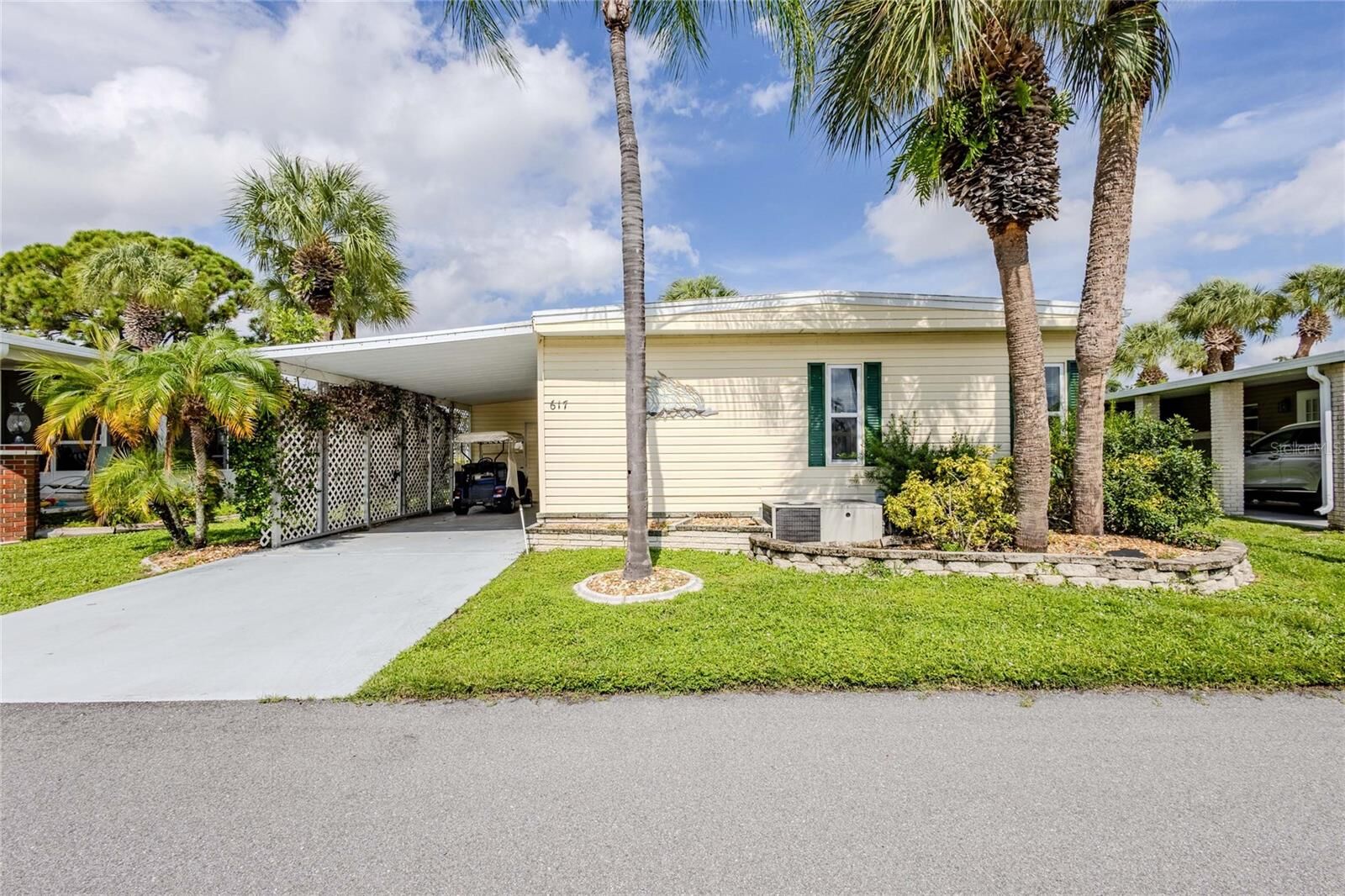 Property Photo:  2100 Kings Highway 617  FL 33980 