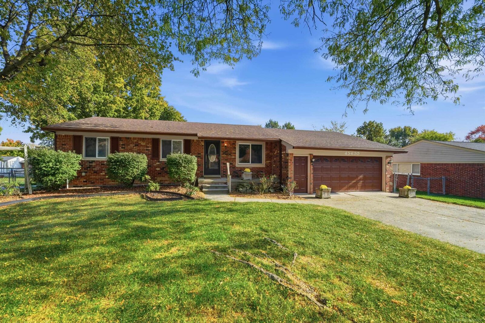 Property Photo:  45430 Abington Circle  MI 48042 