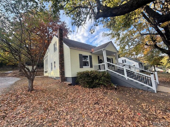 Property Photo:  404 Broadway Street  MO 65583 