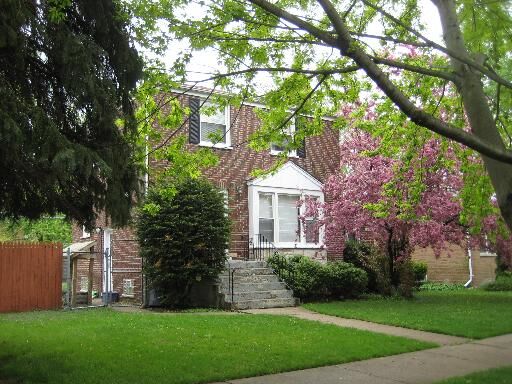Property Photo: 919 Westchester Boulevard IL 60154