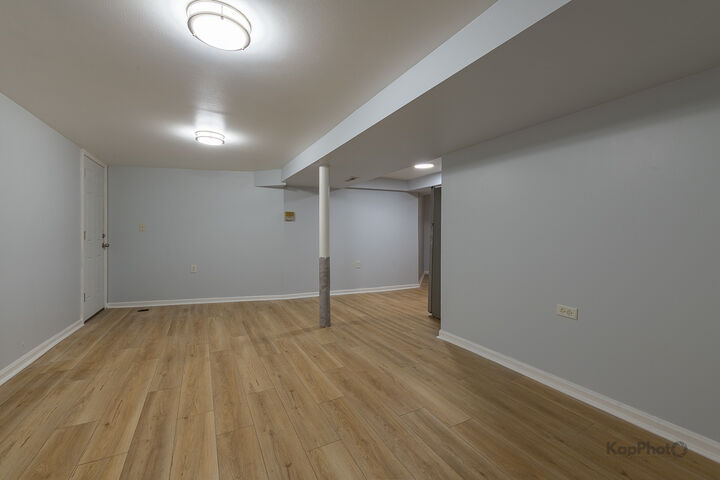 Property Photo:  7640 S Phillips Avenue G  IL 60649 