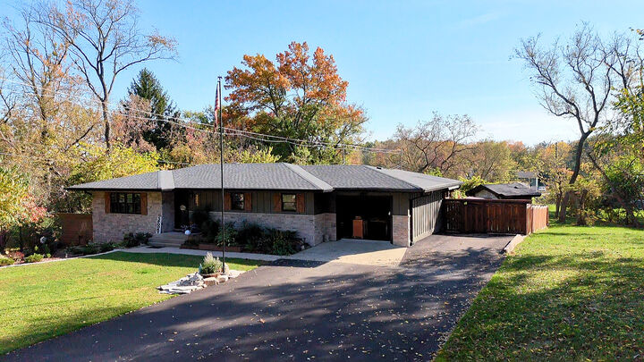 Property Photo: 205 Coventry Avenue IL 60081