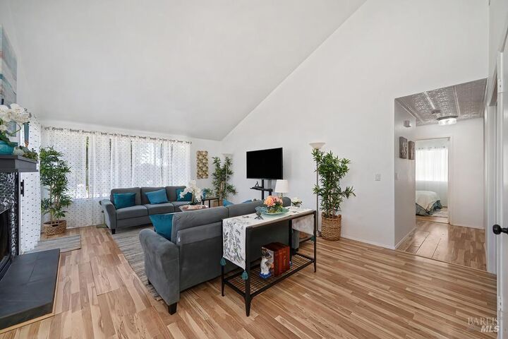Property Photo:  846 Stoneridge Circle  CA 94534 