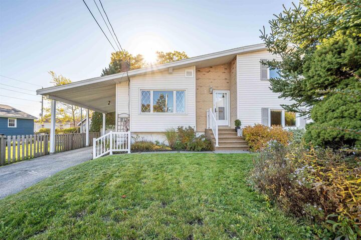 Property Photo:  3 Leaman Drive  NS B3A 2K4 