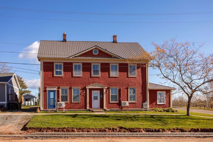 Property Photo:  4 Kent Street  PE C0A 1L0 