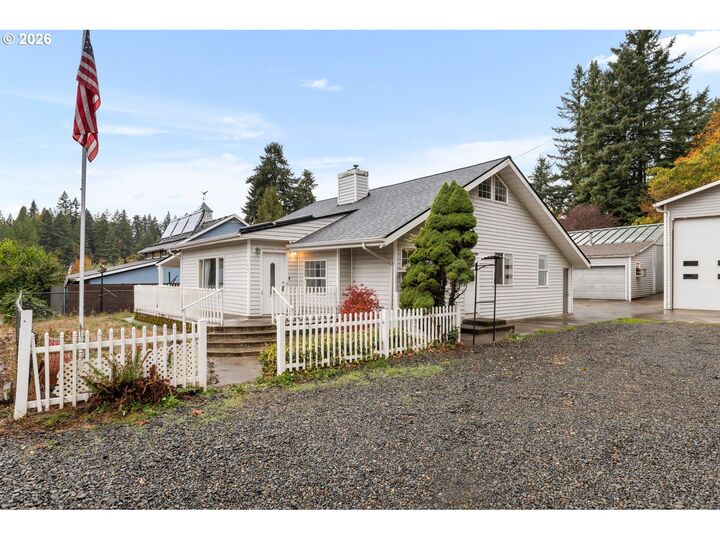 Property Photo:  108 NW 56th Cir  WA 98663 