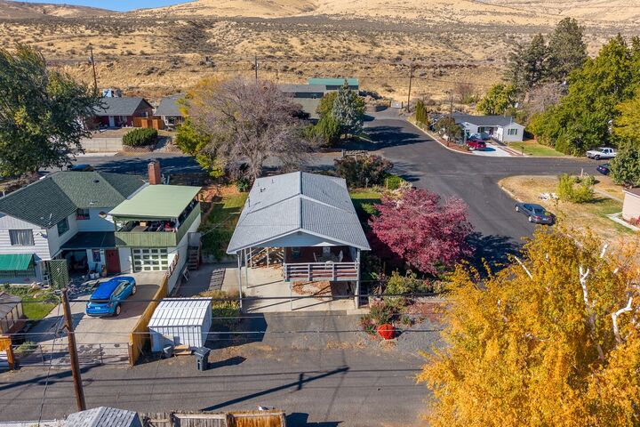 Property Photo: 348 14th Avenue SW WA 98823