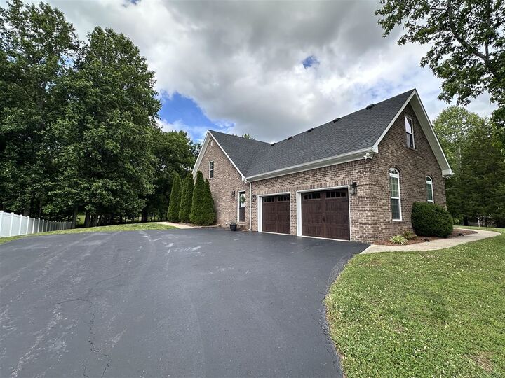 Property Photo:  240 Cross Creek Court  KY 42122 