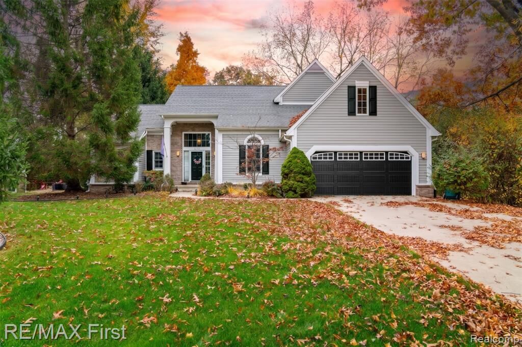 Property Photo:  6839 Hubbard Circle  MI 48348 