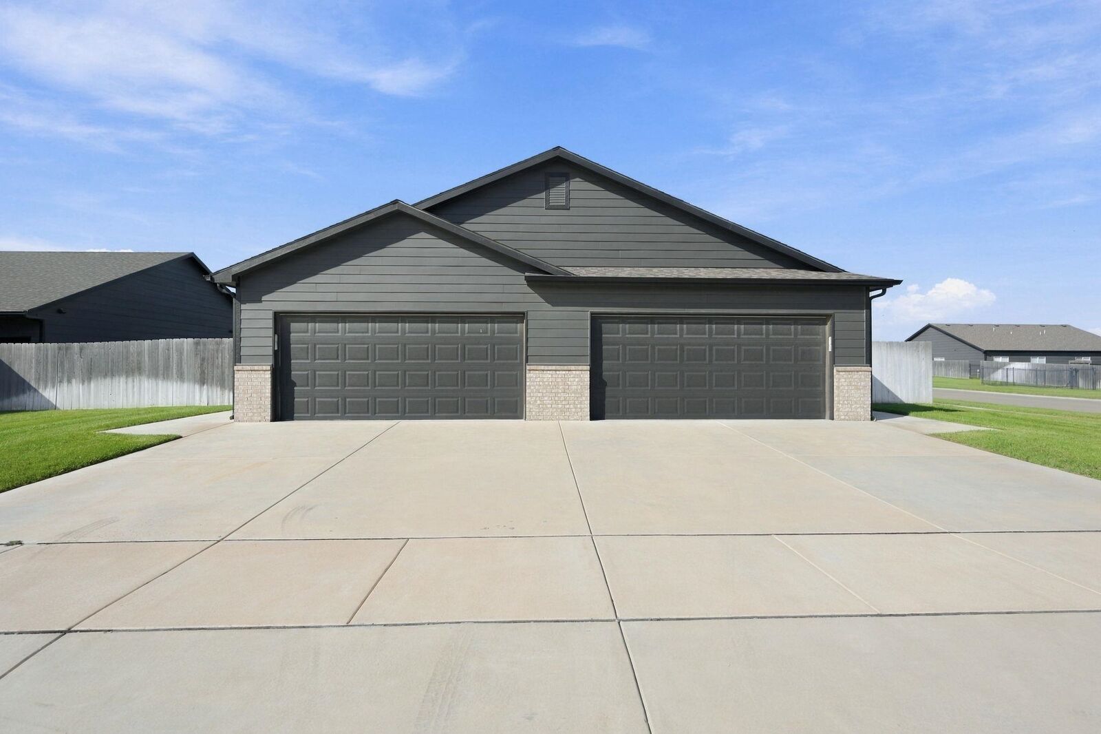 Property Photo: 13421 W Haskell Ct KS 67235
