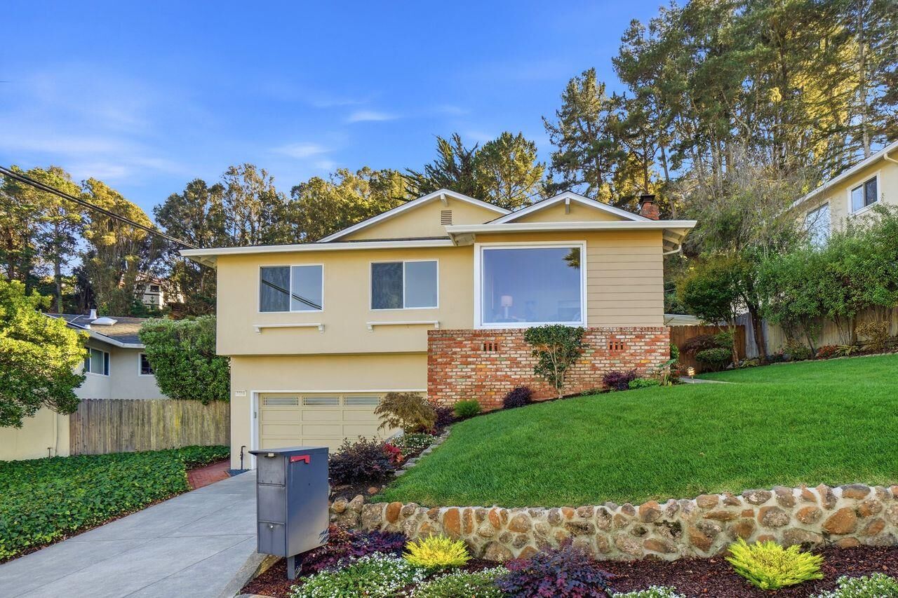 Property Photo: 1210 Tuolumne Road CA 94030