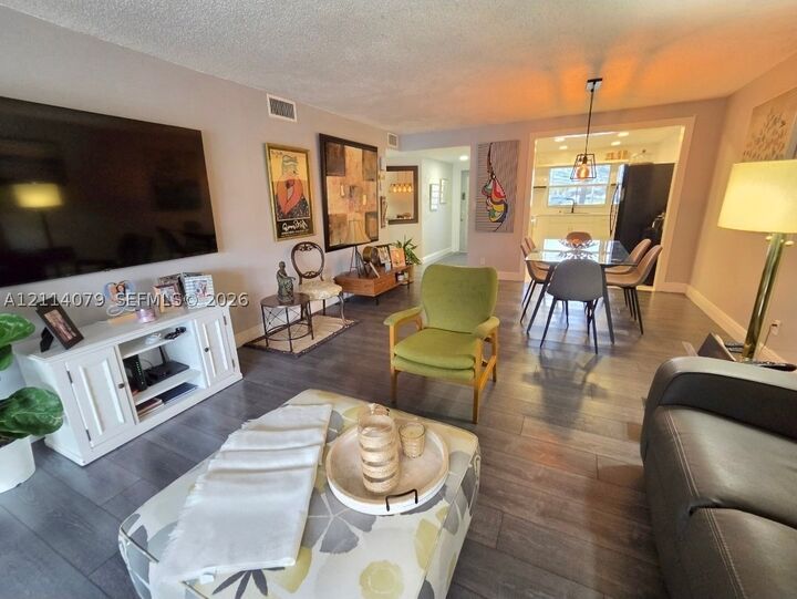 Property Photo:  9241 Sunrise Lakes Blvd 109  FL 33322 