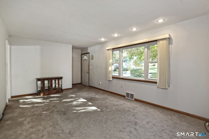 Property Photo:  139 Woodmont Road  CT 06516 
