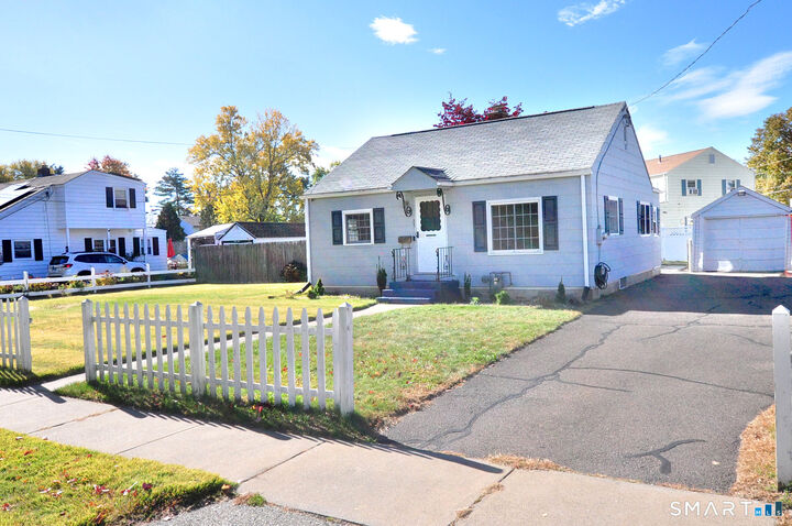 Property Photo:  25 Warren Drive  CT 06118 