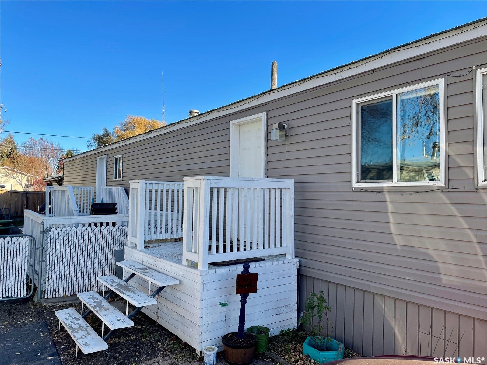 Property Photo:  341 Hawkes Street  SK S0G 0E0 