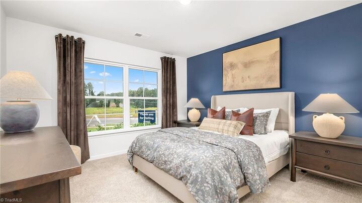 Property Photo: 2331 Summercrest Drive NC 27406