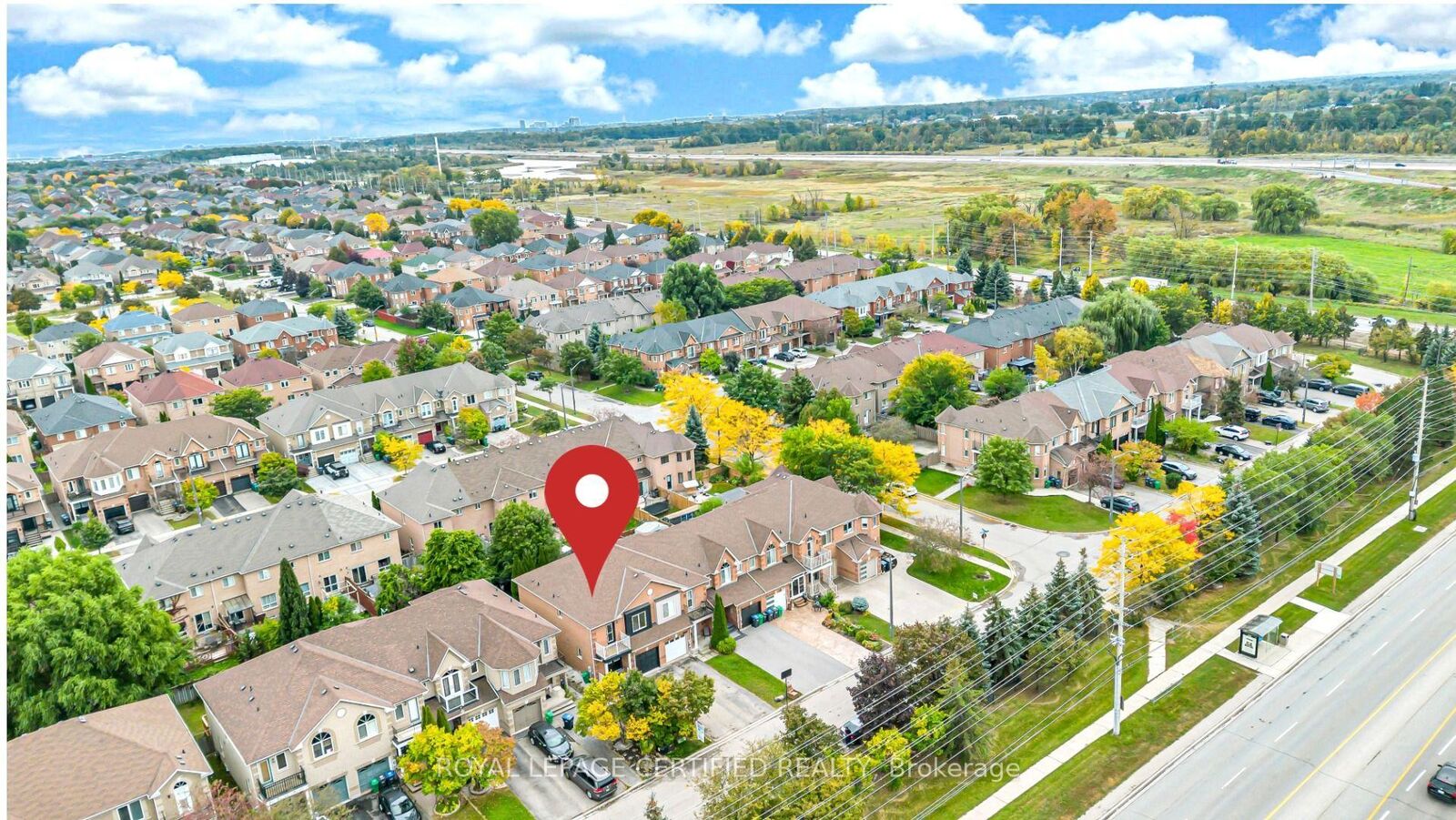 Property Photo:  3864 Coachman Circle  ON L5M 6R4 