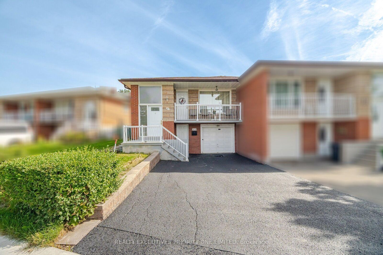 Property Photo:  43 Elana Drive  ON M3N 2C1 