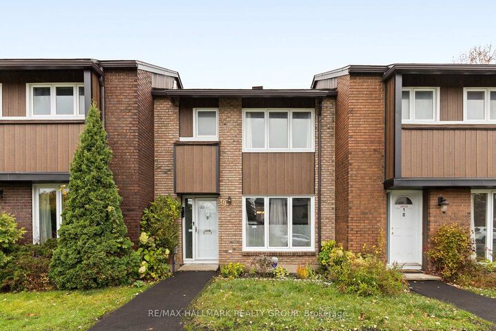 Property Photo:  1900 Marquis Avenue 19  ON K1J 8J2 