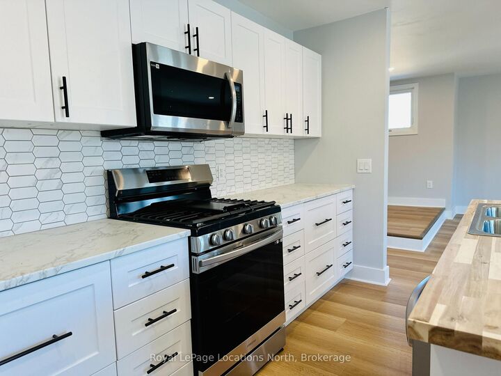 Property Photo:  29 Beech Street 3  ON L9Y 2T1 