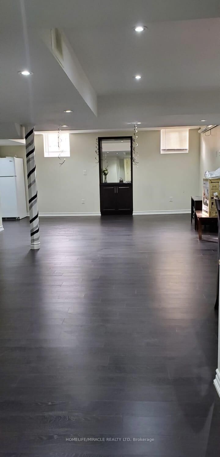Property Photo:  Lower Level - 19 Lisson Crescent  ON L6X 5H9 