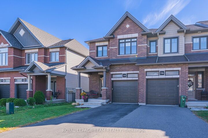 Property Photo:  728 Teasel Way  ON K1T 0L9 