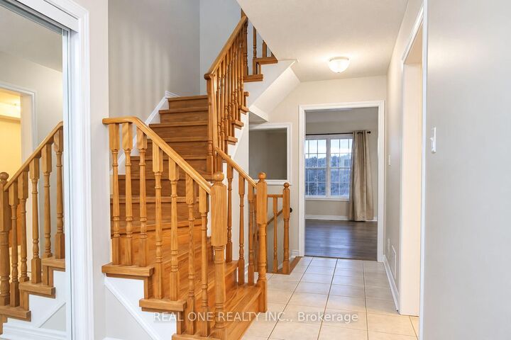 Property Photo: 72 Milloy Place ON L4G 7L3