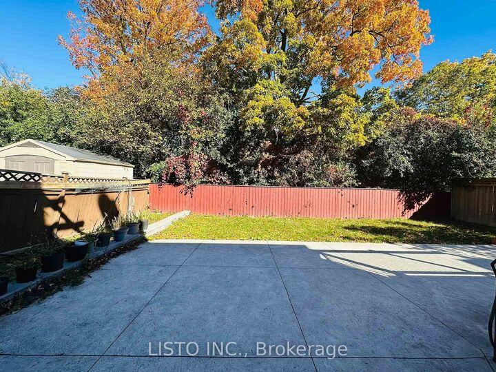 Property Photo:  17 Sayor Drive  ON L1T 3K2 