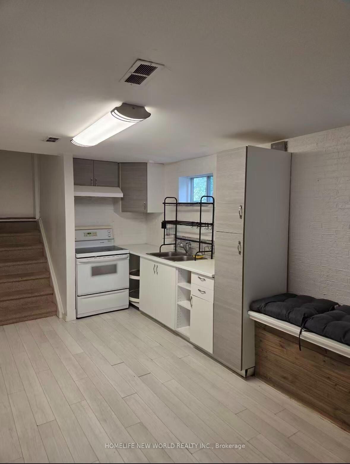 Property Photo:  Lower - 32 Greyhound Drive  ON M2H 1K3 