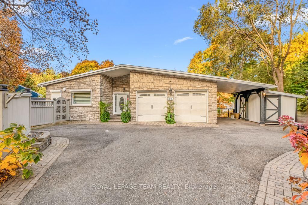 Property Photo:  235 Hemlock Road  ON K1M 1K4 