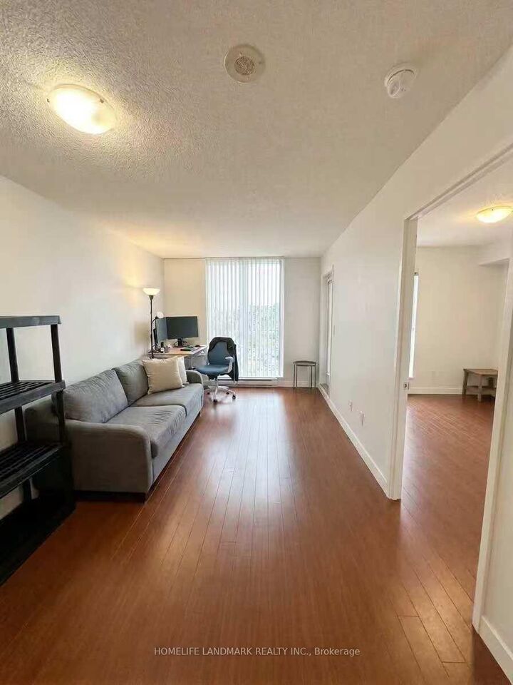Property Photo: 28 Empress Avenue 910 ON M2N 6Z7
