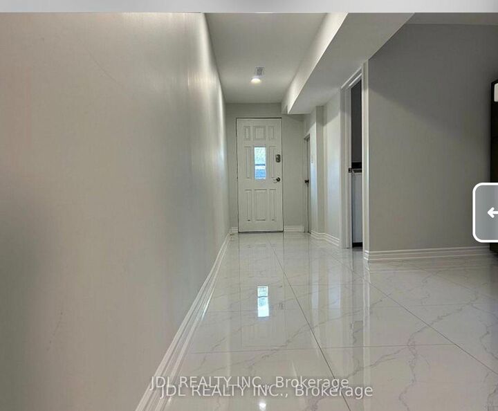 Property Photo:  13 Pawnee Ave Avenue Verynice Bedroom Bsmt  ON M2H 3C6 