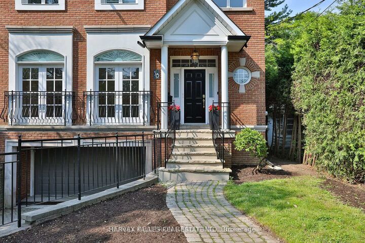 Property Photo: 38 Gwendolen Crescent ON M2N 2L7