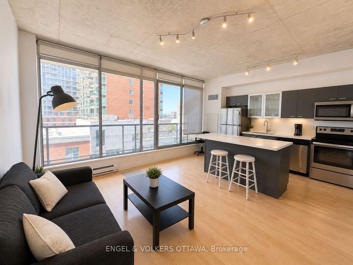 Property Photo:  383 Cumberland Street 702  ON K1N 1J7 