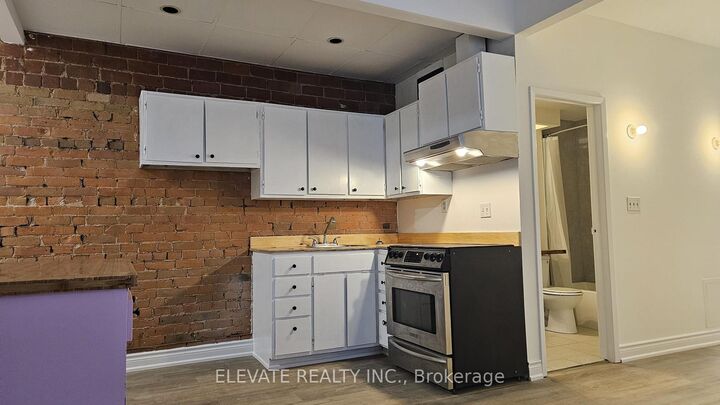 Property Photo:  107 Pembroke Street 1  ON M5A 2N9 