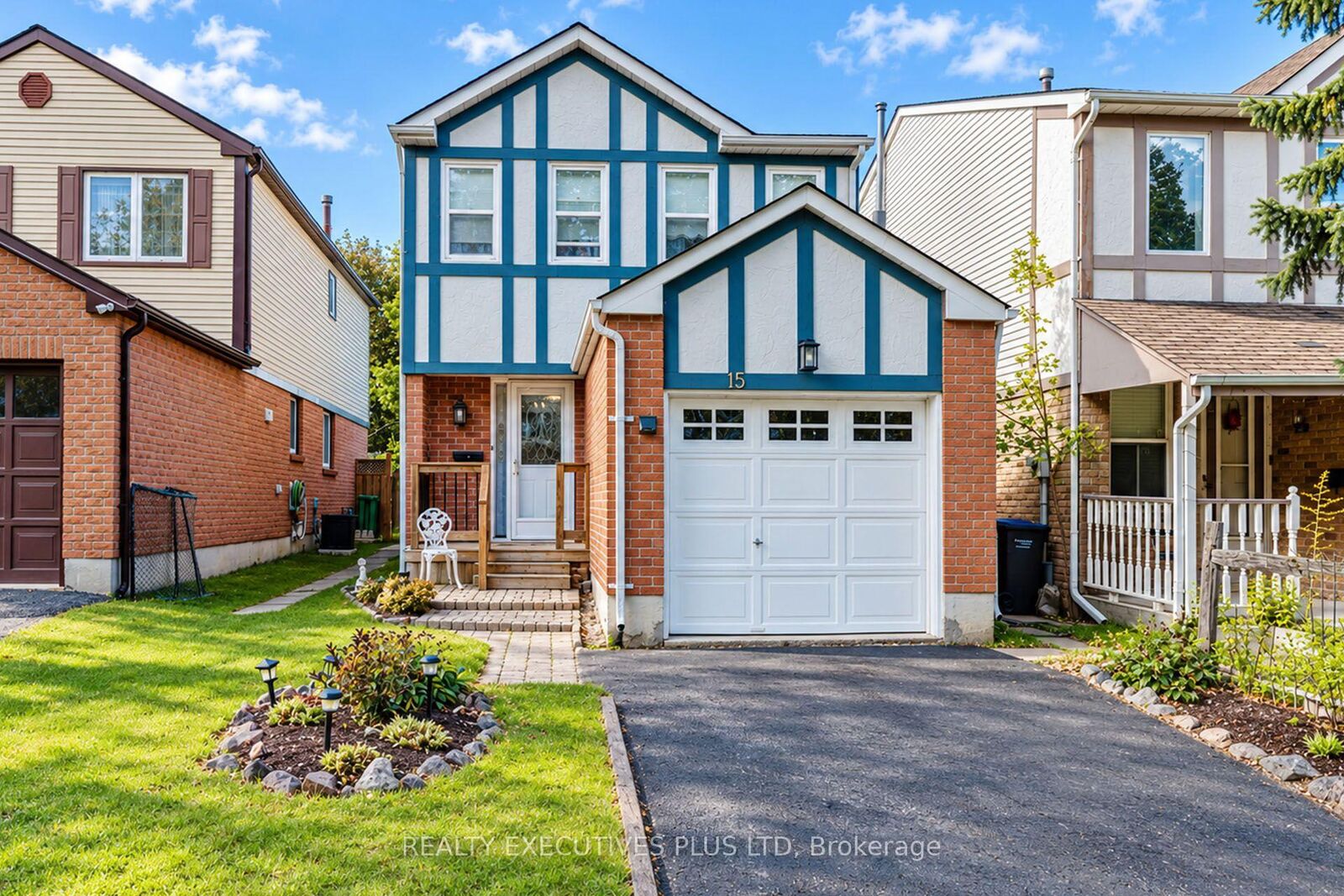 Property Photo:  15 Mangrove Road  ON L6S 3X9 