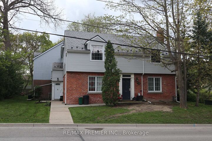 Property Photo:  79 Wellington Street E Unit 0 (Bsmt)  ON L4M 2C3 