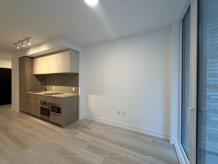 Property Photo:  36 Olive Avenue 515  ON M2N 0M4 